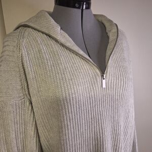 Rachel Zoe Light Gray Cowl Neck Sweater With Exposed Zipper.  Size Med